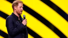 epa10865413 Britain's Prince Harry, Duke of Sussex, delivers a speech during the closing ceremony of the 6th Invictus Games, in Duesseldorf, Germany, 16 September 2023. The Invictus Games 2023 took place from 09 to 16 September in Duesseldorf and are intended for military personnel and veterans who have been psychologically or physically injured in service. EPA/Christopher Neundorf