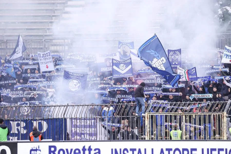 Sport Calcio Serie B Stadio Leonardo Garilli Feralpisalo’ - Brescia nella foto tifosi brescia 01/05/2024 Comincini@newreporter