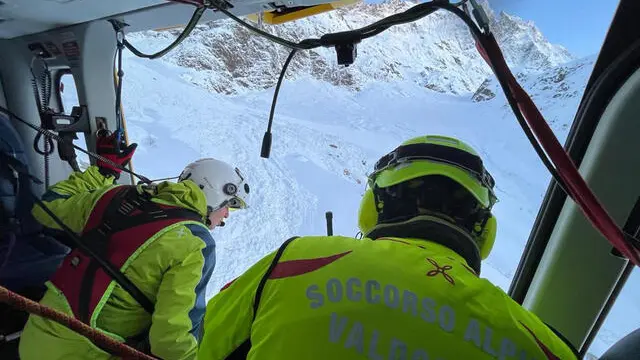 Due scialpinisti dispersi, ricerche a Valtournenche. Valtournenche (Aosta), 2 aprile 2023.