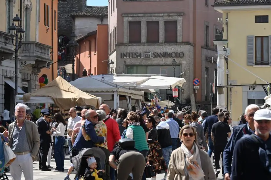 In piazza con noi a Montichiari