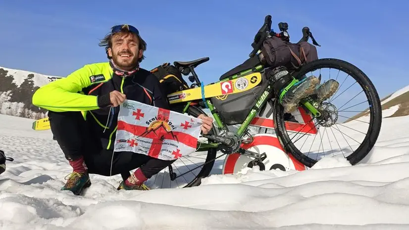 Scalo sogni, l'avventura di Ettore Campana prosegue in Caucaso