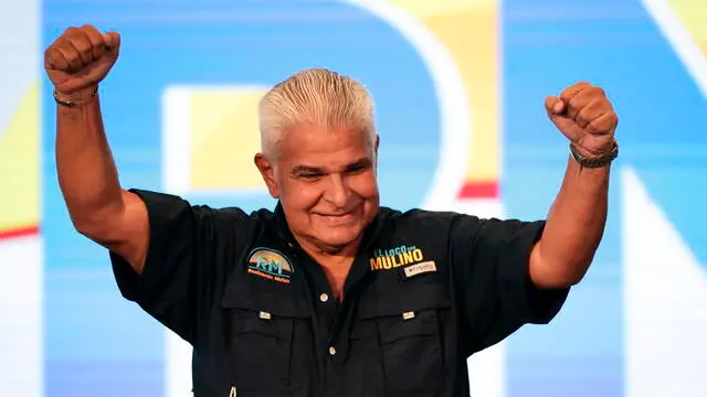 epa11320874 Presidential candidate Jose Raul Mulino gestures druing a speech at his campaign headquarters in Panama City, Panama, 05 May 2024. With more than 85 percent of the ballots being accounted for, Mulino leads with 34.44 percent followed by Other Path Movement's Ricardo Lombana with 25 percent, former president Martin Torrijos of Popular Party with 16 percent, and Romulo Roux of Cambio Democratico with 11,29 percent. EPA/Bienvenido Velasco