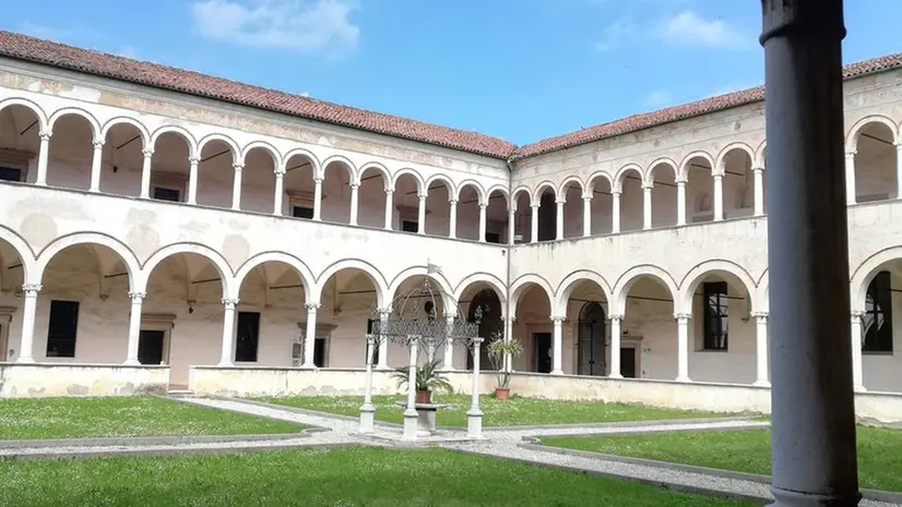 Uno dei chiostri dell’Abbazia olivetana di Rodengo Saiano