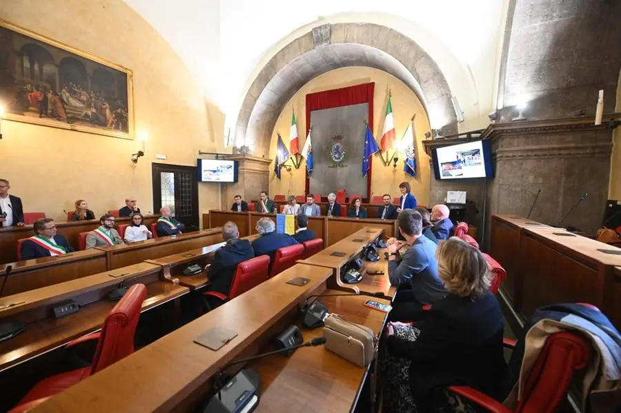 Giornata in memoria delle vittime del terrorismo, il vicesindaco di Mariupol ricevuto in Loggia