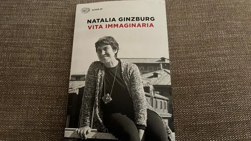 La copertina di La vita immaginaria