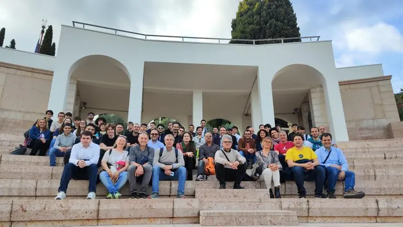 Il gruppo dei partecipanti alla Gara nazionale di informatica con i docenti al Vittoriale degli Italiani