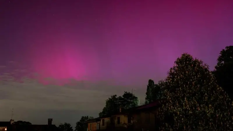 L'aurora boreale a Pozzolengo - Foto Antonello Mora