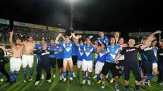 Il trionfo del 2009-2010 contro il Torino: nel gruppo c’era anche un giovanissimo Paghera © www.giornaledibrescia.it