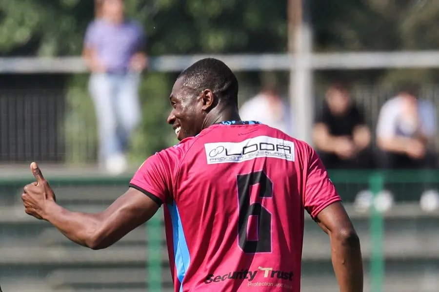 SPORT CALCIO STADIO COMUNALE PALAZZOLO SERIE D PRO PALAZZOLO - DESENZANO CALCIO NELLA FOTO GOL BAKAYOKO 12-05-2024 Comincini@newreporter