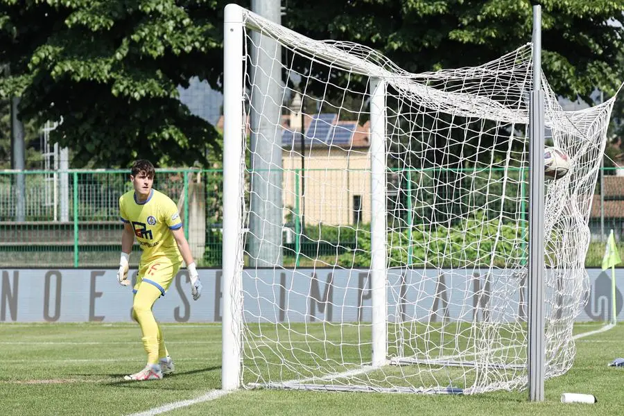 SPORT CALCIO STADIO COMUNALE PALAZZOLO SERIE D PRO PALAZZOLO - DESENZANO CALCIO NELLA FOTO GOL PIROLA 12-05-2024 Comincini@newreporter