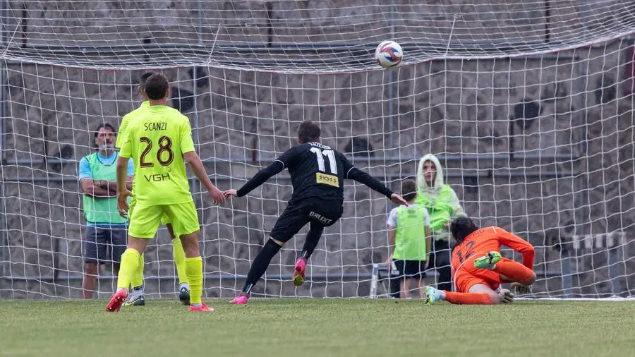 SPORT CALCIO SERIE D PLAY OUT BRENO CJARLINS MUZANE NELLA FOTO GOL DI BUSSI scaroni@newreporter