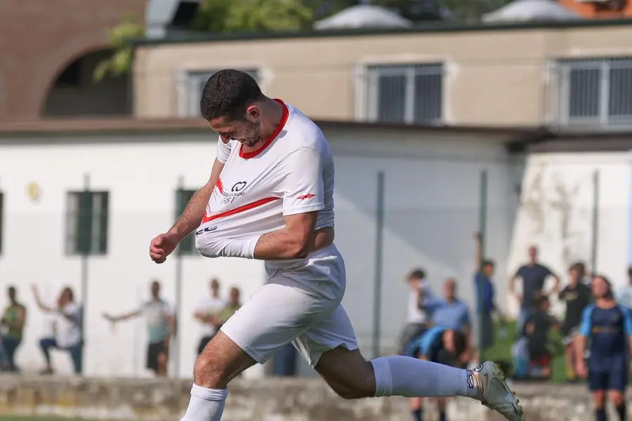 Sport Calcio Castrezzato Prima Categoria Castrezzato Gussago nella foto Rizzini Luca esulta dopo il gol   12/05/2024 nicoli@newreporter