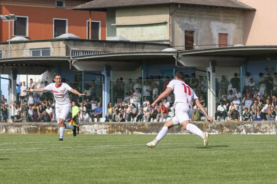 Sport Calcio Castrezzato Prima Categoria Castrezzato Gussago nella foto Francesco Pesce esulta dopo il gol 12/05/2024 nicoli@newreporter