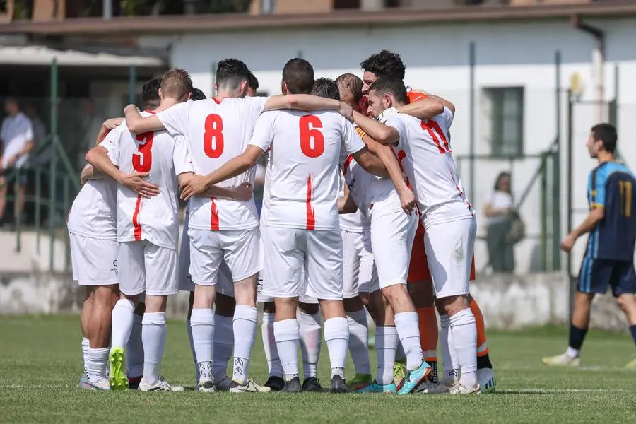 Sport Calcio Castrezzato Prima Categoria Castrezzato Gussago nella foto  huddle Gussago  12/05/2024 nicoli@newreporter