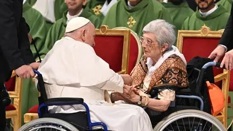 Pope Francis meets Lucilla Macelli (100 years old) prior to the start of a Mass on occasion of World Grandparents and Seniors Day in Saint Peter’s Square at the Vatican, 23 July 2023. ANSA/CLAUDIO PERI