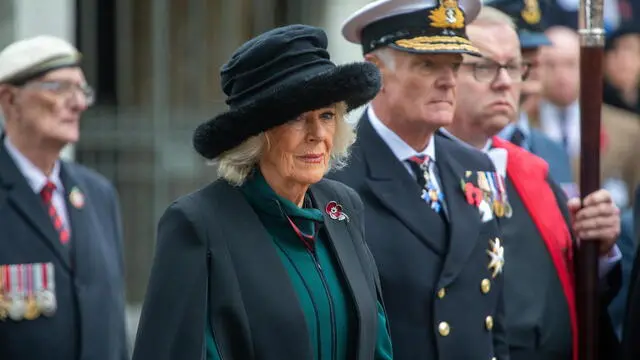 epa10966102 Britain's Queen Camilla attends the 95th year of the Field of Remembrance at Westminster Abbey in London, Britain, 09 November 2023. The Field of Remembrance has been held in the grounds of Westminster Abbey since November 1928 to commemorate those who have lost their lives serving in the Armed Forces. Ex-service men and women, as well as members of the public, can plant a cross or a symbol carrying a personal message in memory of those who have lost their lives in the service of others. EPA/TAYFUN SALCI