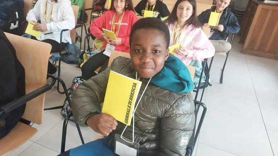 Gli studenti dalla quinta D della primaria di Manerbio in visita al GdB