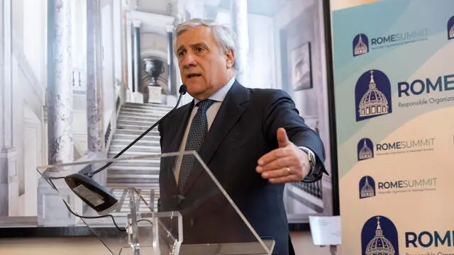 Il ministro degli esteri Antonio Tajani, durante l’incontro con i giovani imprenditori organizzato da unione cristiana imprenditori dirigenti. Roma, 15 maggio 2024 ANSA/MASSIMO PERCOSSI