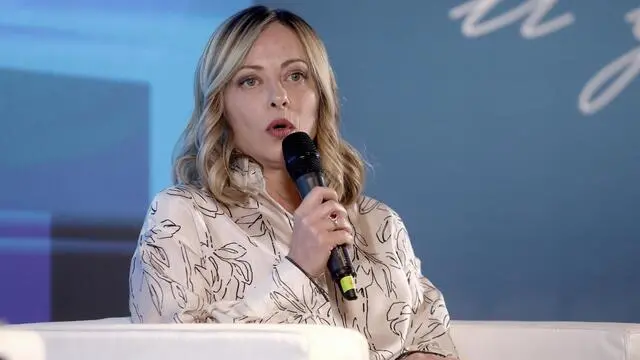Il presidente del consiglio Giorgia Meloni intervistata da Maurizio Belpietro durante l’evento “Il giorno de La Verità” a Milano, 14 maggio 2024. ANSA/MOURAD BALTI TOUATI