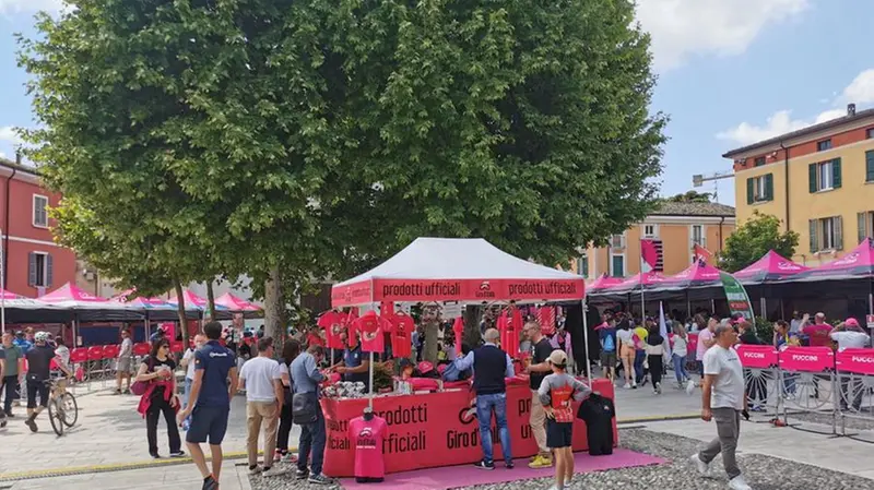 Giro d'Italia 2024, Castiglione si colora di rosa
