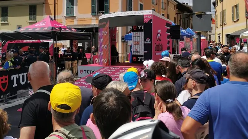 Giro d'Italia 2024, la pedana di partenza a Castiglione - © www.giornaledibrescia.it