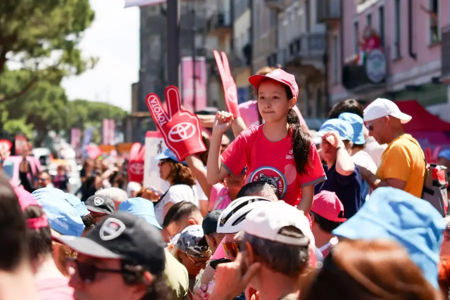 Giro d'Italia 2024, Desenzano già in festa per l'arrivo di tappa