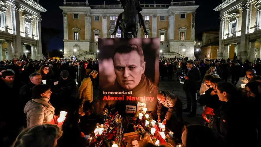A Roma una fiaccolata per ricordare Aleksej Naval’nyj all’indomani della sua morte