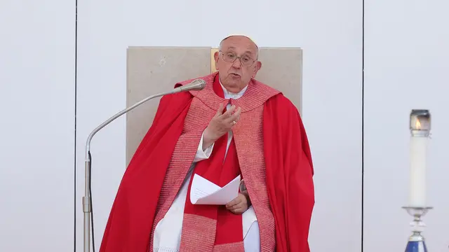 il Santo Padre presiede la concelebrazione eucaristica allo stadio Bentegodi di Verona, Verona 18 maggio 2024. ANSA/EMANUELE PENNACCHIO