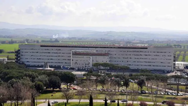 L'ospedale 'Misericordia' di Grosseto, dove ieri sera un uomo di 76 anni e' morto in seguito a una somministrazione di sangue destinato a un altro ricoverato, Grosseto, 26 agosto 2013. ANSA/ ENZO RUSSO