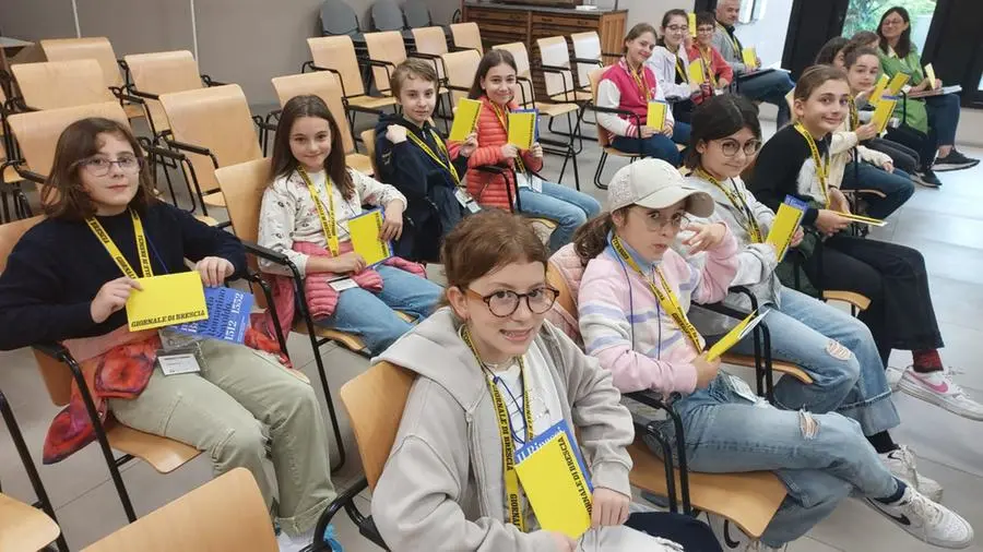 Gli studenti dalla quinta B dell'Istituto Canossiano in visita al GdB