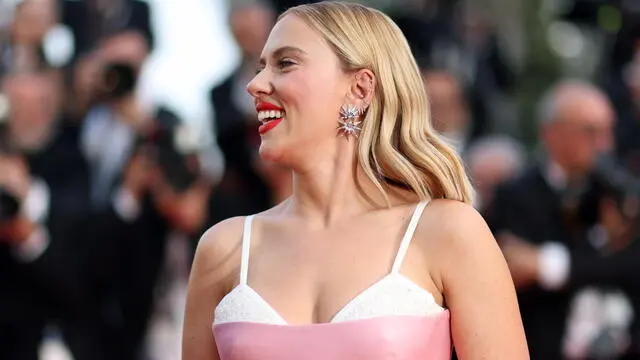 epa10648399 US actor Scarlett Johansson arrives for the screening of 'Asteroid City' during the 76th annual Cannes Film Festival, in Cannes, France, 23 May 2023. The movie is presented in the Official Competition of the festival which runs from 16 to 27 May. EPA/MOHAMMED BADRA