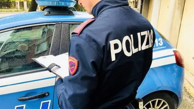 Tre anni atti persecutori e minacce a ex moglie, ammonito. Polizia auto generica