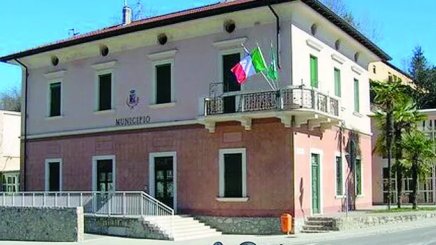 Il municipio di Roè Volciano