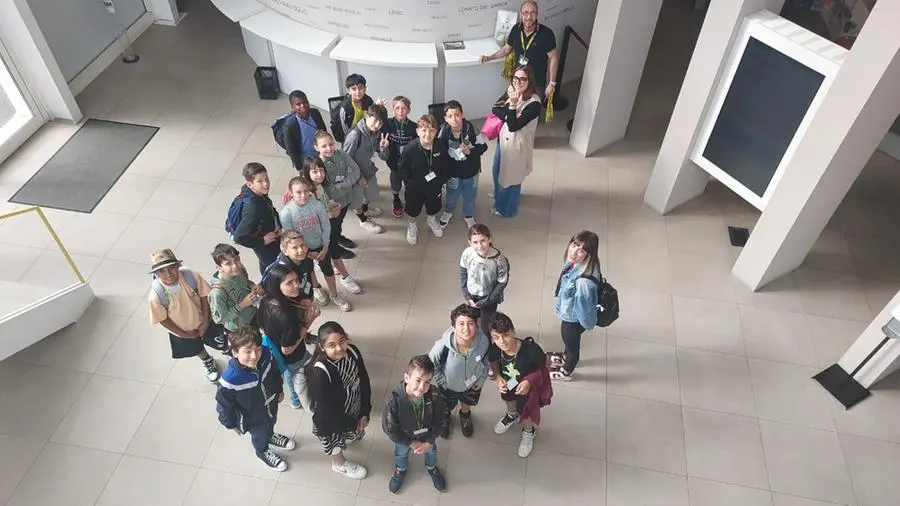 Gli studenti della quinta C della primaria Gianni Rodari di Poncarale in visita al GdB