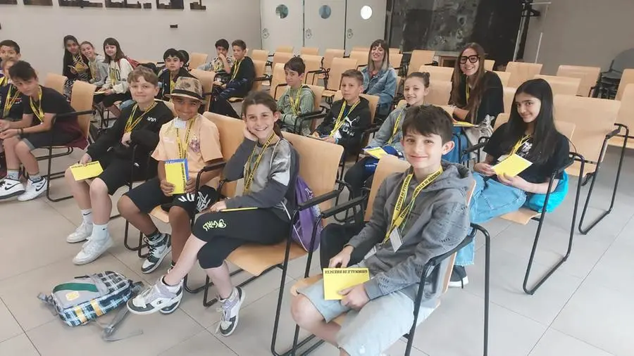 Gli studenti della quinta C della primaria Gianni Rodari di Poncarale in visita al GdB