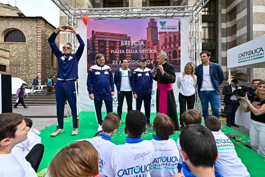 Panatta, Lucchetta e Graziani in piazza Vittoria per «Un Campione in Famiglia»