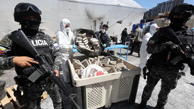 epa11104326 A handout photo made available by the Ecuador Presidency shows a drug destruction operation, in Quito, Ecuador, 25 January 2024. The authorities of Ecuador began to destroy the largest drug seizure in the country's history, which amounts to 21.5 tons of cocaine found last weekend in an underground warehouse on a rural farm. The record seizure from Ecuador, with an approximate value of about one billion dollars in international markets, will be destroyed using the encapsulation technique, where cocaine is mixed with cement, sand and other elements until its properties are neutralized. EPA/ECUADOR PRESIDENCY HANDOUT HANDOUT EDITORIAL USE ONLY/NO SALES HANDOUT EDITORIAL USE ONLY/NO SALES