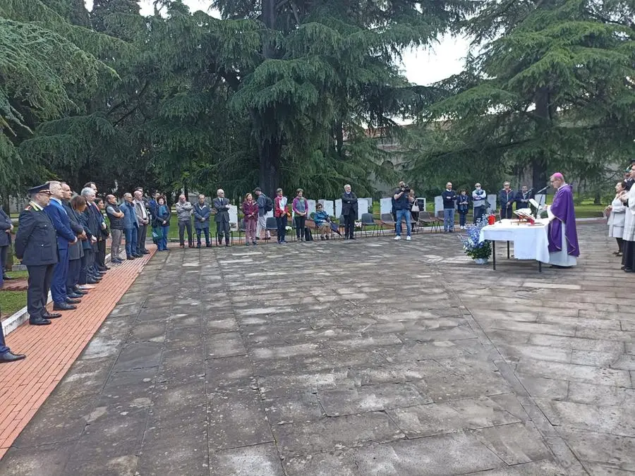La commemorazione al Vantiniano prima delle celebrazioni in piazza Loggia