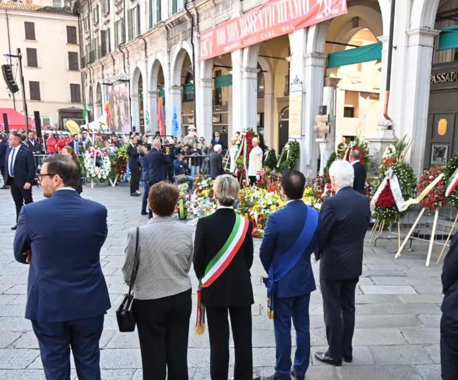 Il Presidente Sergio Mattarella in piazza Loggia