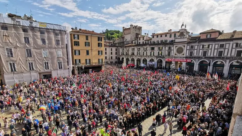 Piazza Loggia vista dall'alto
