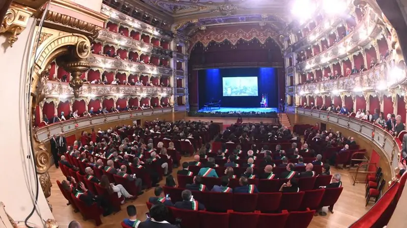 Teatro Grande gremito per la cerimonia con Mattarella - Foto Gabriele Strada/Neg © www.giornaledibrescia.it