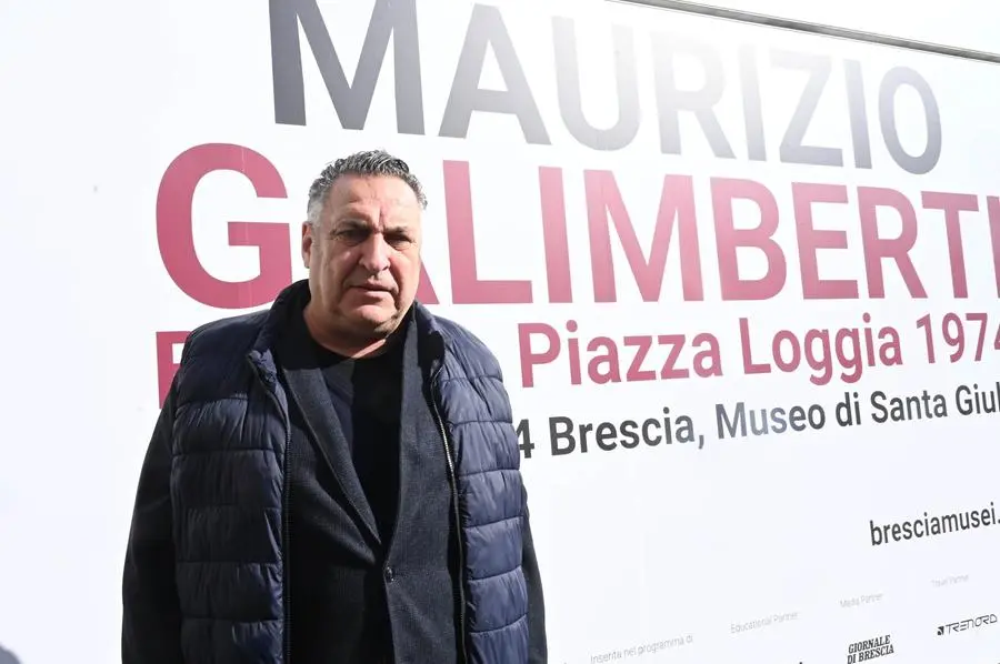 «Brescia, Piazza Loggia 1974», la mostra di Maurizio Galimberti a Santa Giulia