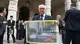 L'inserto speciale del GdB distribuito fuori dal teatro Grande