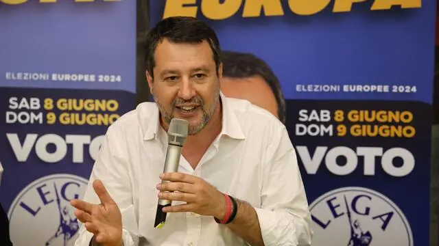 Il leader della Lega e ministro delle Infrastrutture, Matteo Salvini, a Perugia, 25 maggio 2024. ANSA/GIANLUIGI BASILIETTI