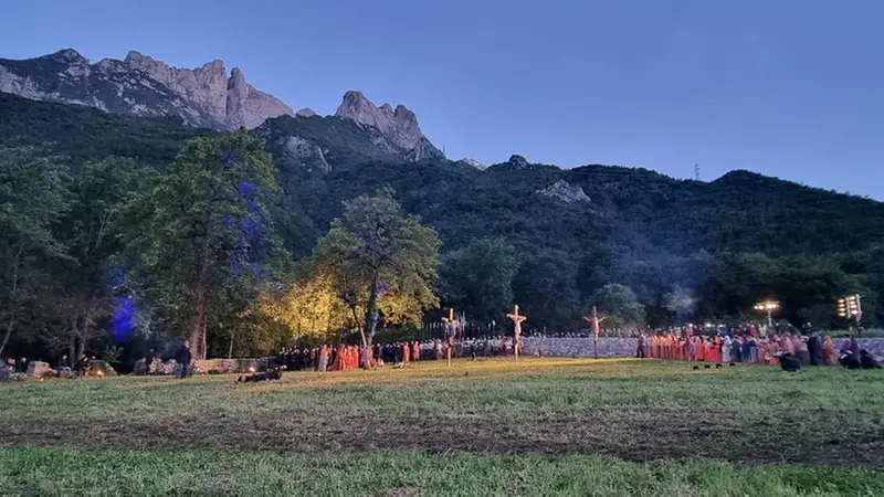 Santa Crus 2024, la crocifissione ai piedi della Concarena