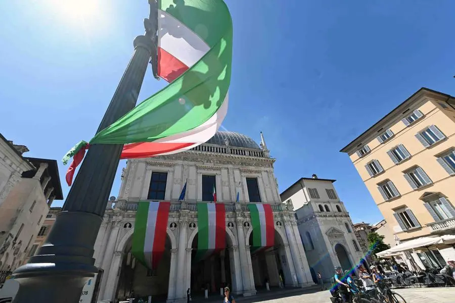 In piazza Loggia le celebrazioni per la Festa del 2 giugno