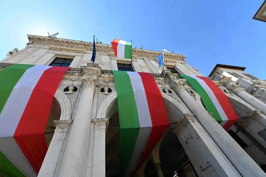 In piazza Loggia le celebrazioni per la Festa del 2 giugno