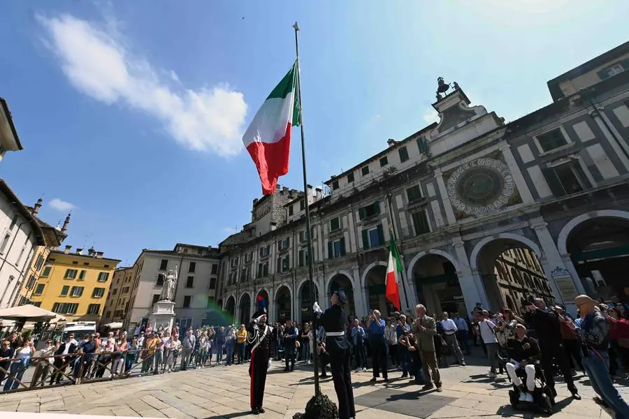 In piazza Loggia le celebrazioni per la Festa del 2 giugno