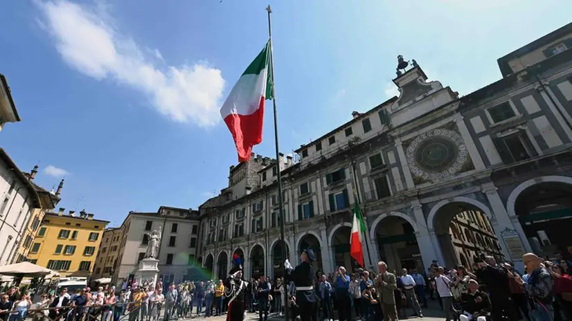 In piazza Loggia le celebrazioni per la Festa del 2 giugno