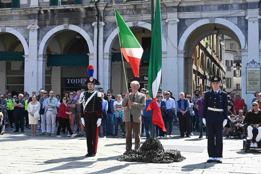 In piazza Loggia le celebrazioni per la Festa del 2 giugno